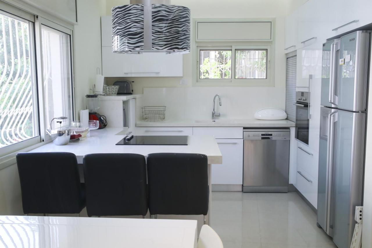 Dizengoff - Lovely Family Apartment 3 Rooms. テル・アビブ エクステリア 写真